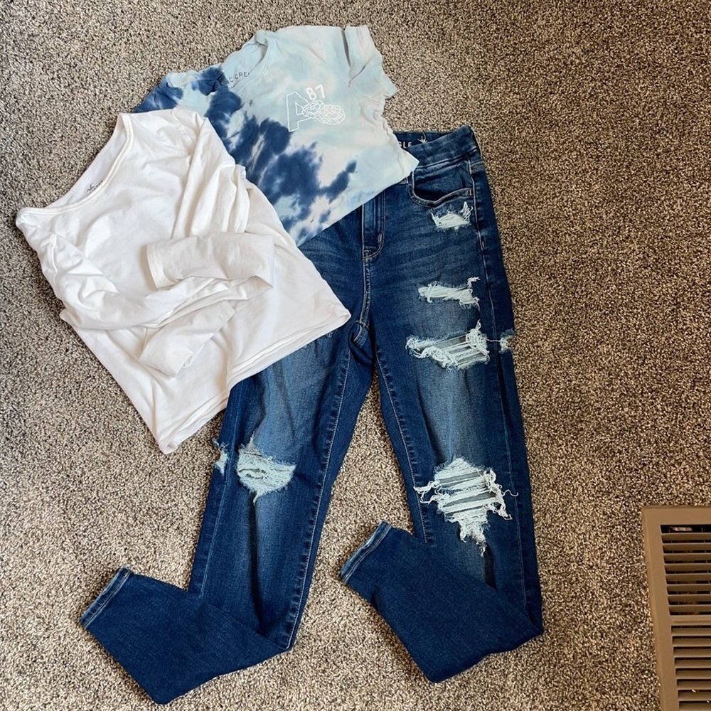 NEW American Eagle Ripped Blue Jeans Size 2 Regular